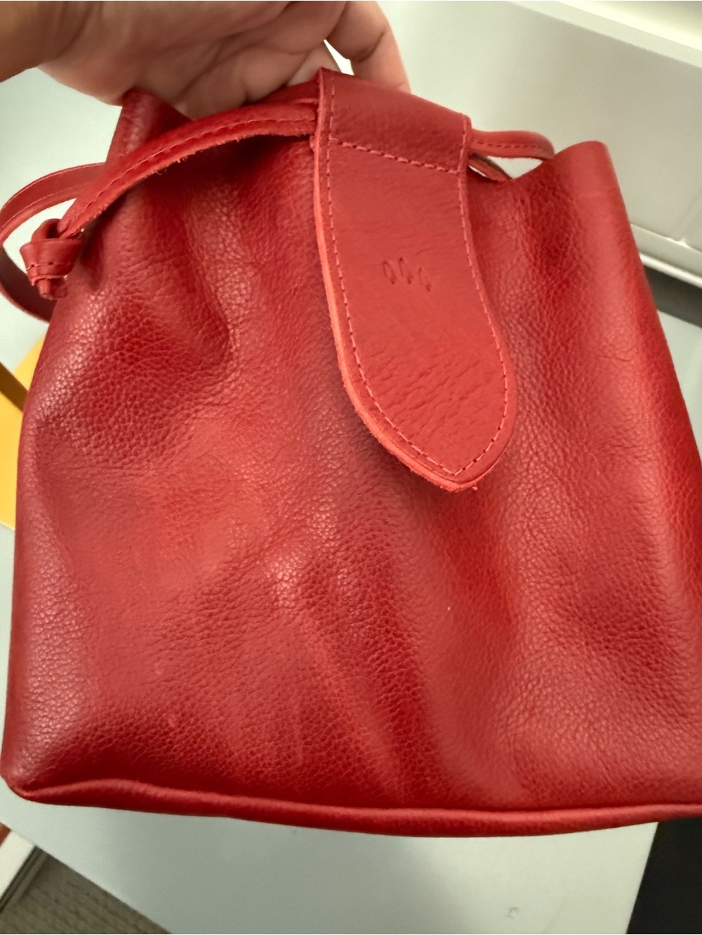 PORTLAND Leather Goods chili red firefly bucket bag - Picture 4 of 13